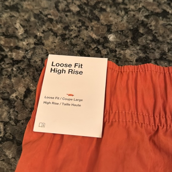 Nike loose fit high rise rust pocket shorts NWT M - Picture 7 of 9